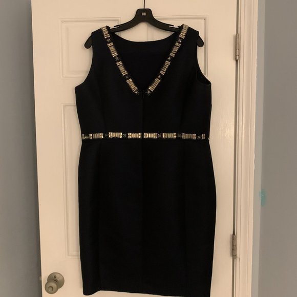 St. John Collection Duchesse Hand Beaded Dress - Size 14 - Picture 5 of 6